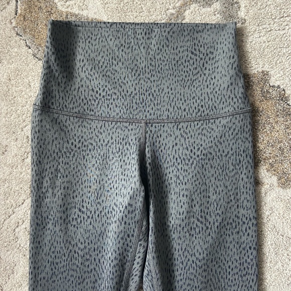 Gray Women's High-Waisted Leggings - Picture 5 of 11